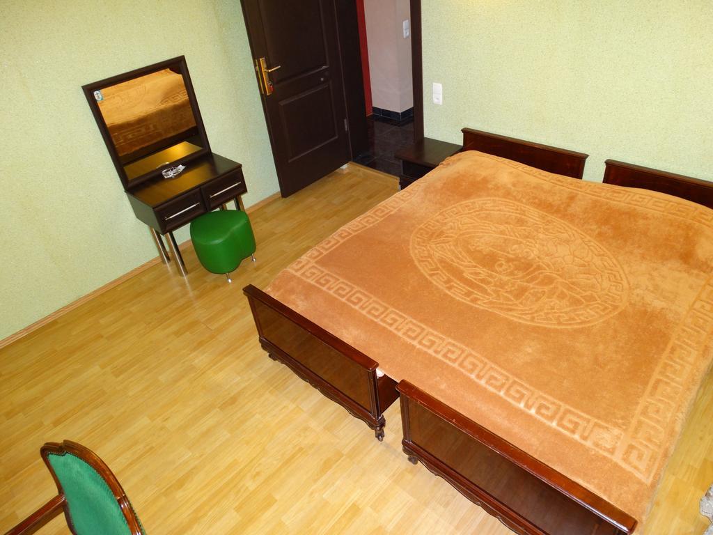 Hotel Sano Kutaisi Quarto foto